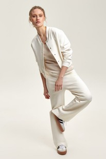 27.03  Very Neat ����� ��� ��� 3273/��������